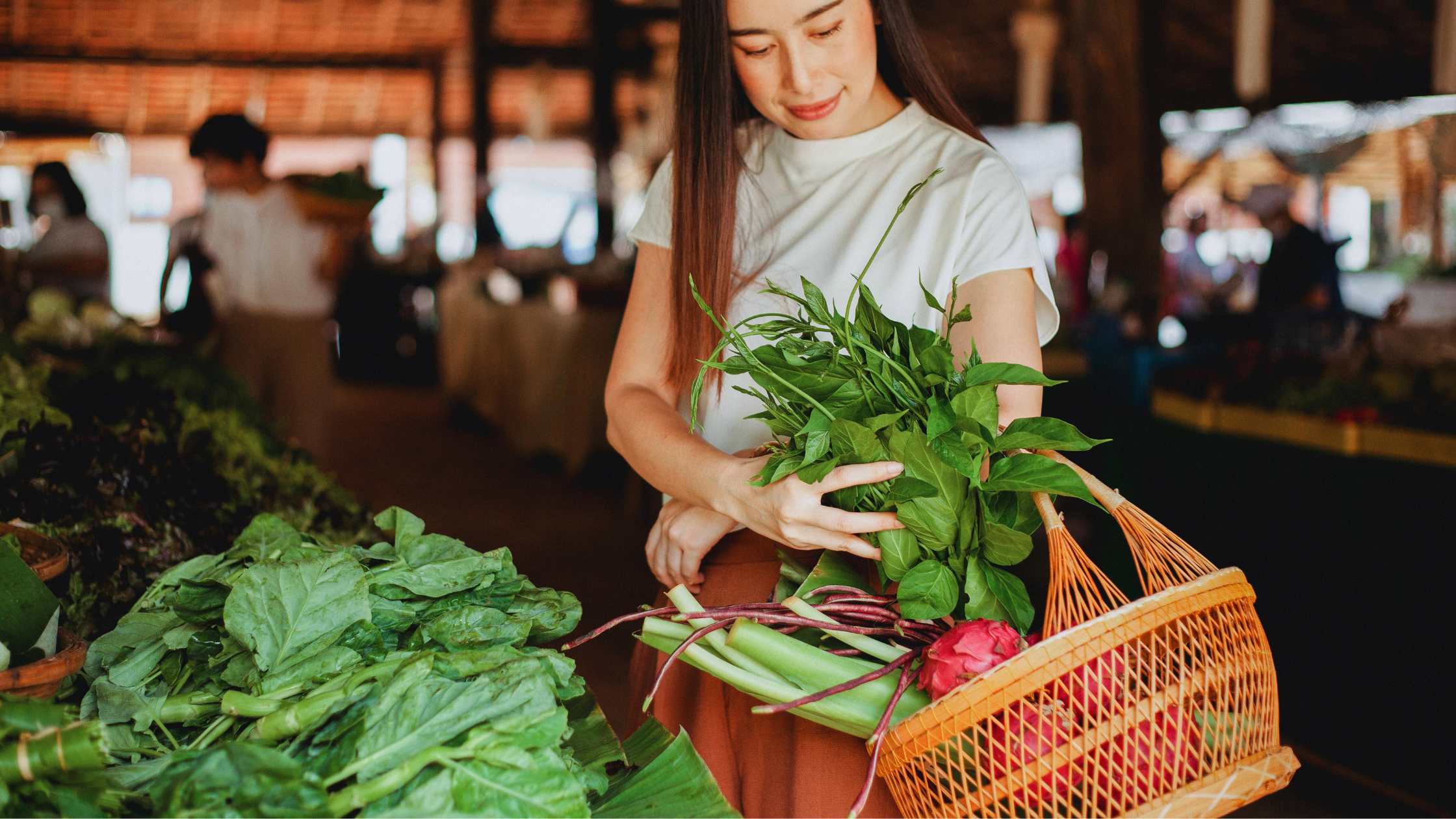 The Benefits of Seasonal Eating: Support Your Health, Budget & Flavor